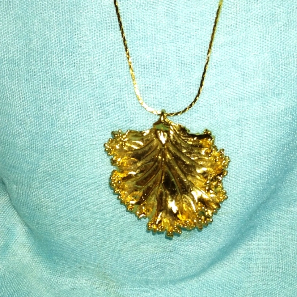 Beautiful goldstone leaf on goldstone chain